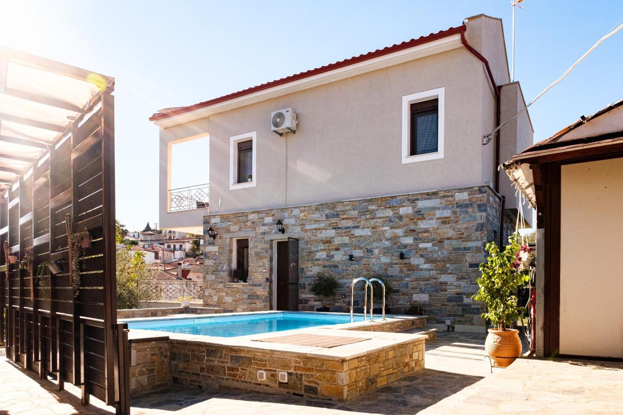 Appartamento Effie's Maisonette With Detached *