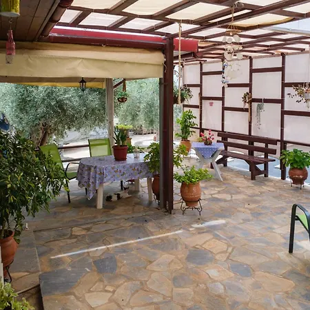Effie'S Maisonette With Detached Studio Amaliapoli Exterior photo